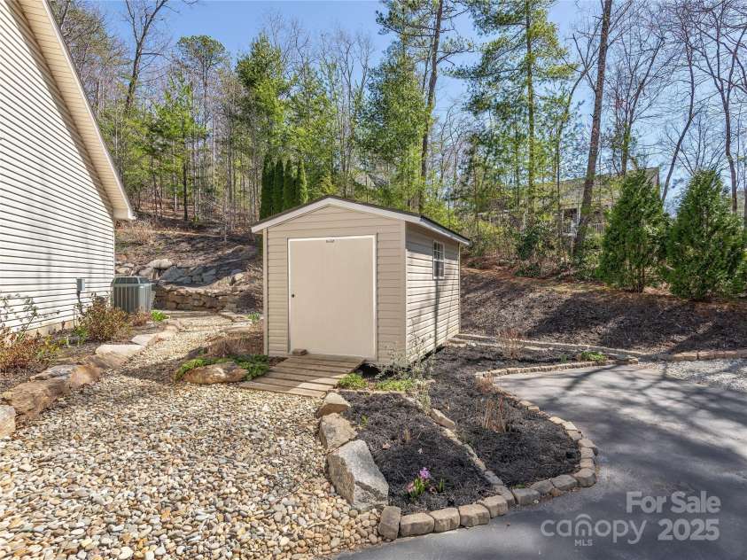 155 Jonathan Creek Drive, Etowah, NC 28729.  MLS# CAR4237572, YatesRealty ID 2486. 