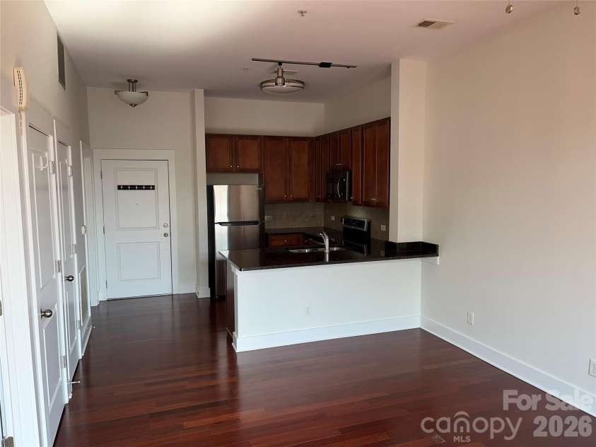 3269 Noda Boulevard, Charlotte, NC 28205.  MLS# CAR4385665, YatesRealty ID 24860. 