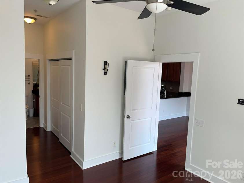 3269 Noda Boulevard, Charlotte, NC 28205.  MLS# CAR4385665, YatesRealty ID 24860. 
