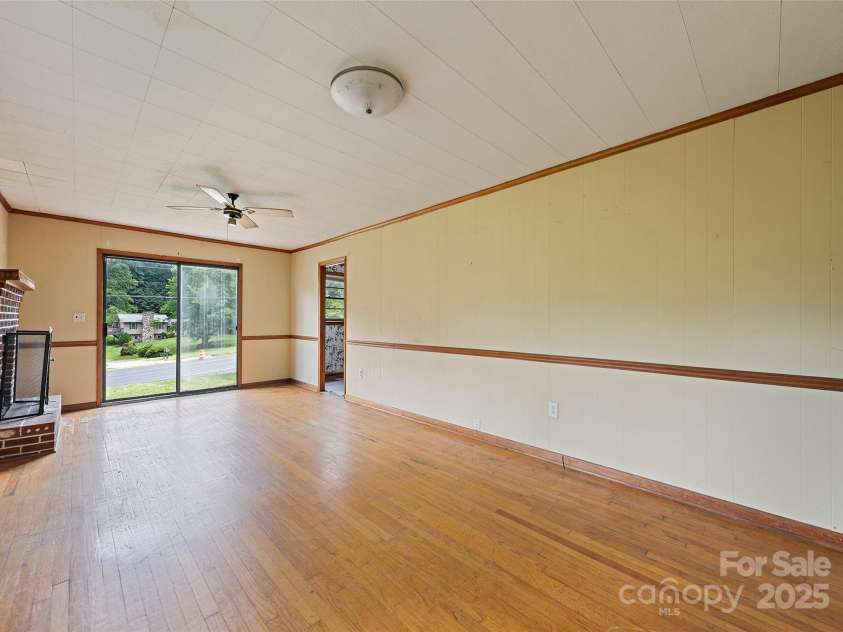 3575 Dellwood Road, Waynesville, NC 28786.  MLS# CAR4278401, YatesRealty ID 24860. 