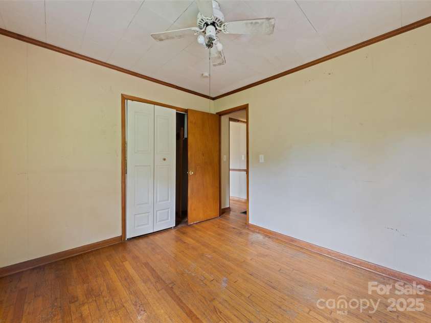 3575 Dellwood Road, Waynesville, NC 28786.  MLS# CAR4278401, YatesRealty ID 24860. 