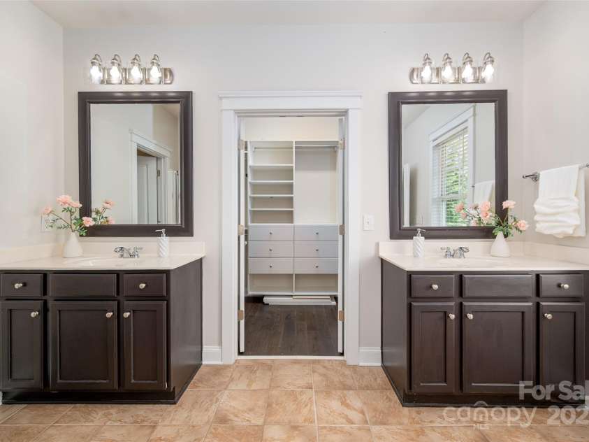 10102 Tolleson Avenue, Charlotte, NC 28277.  MLS# CAR4245861, YatesRealty ID 24861. 
