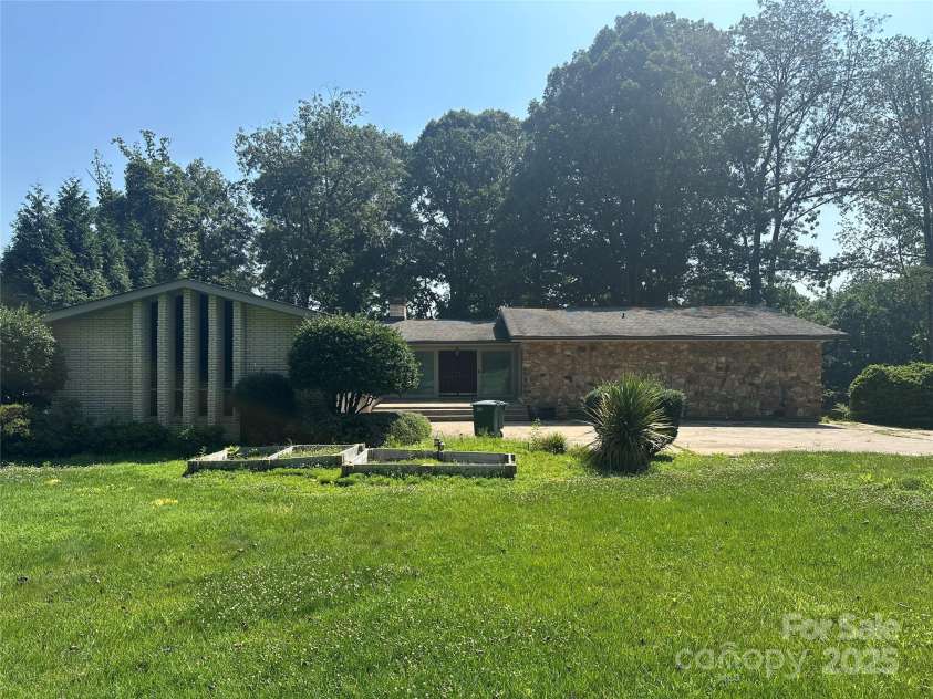 195 Keats Road, Mooresville, NC 28117.  MLS# CAR4274382, YatesRealty ID 24862. 