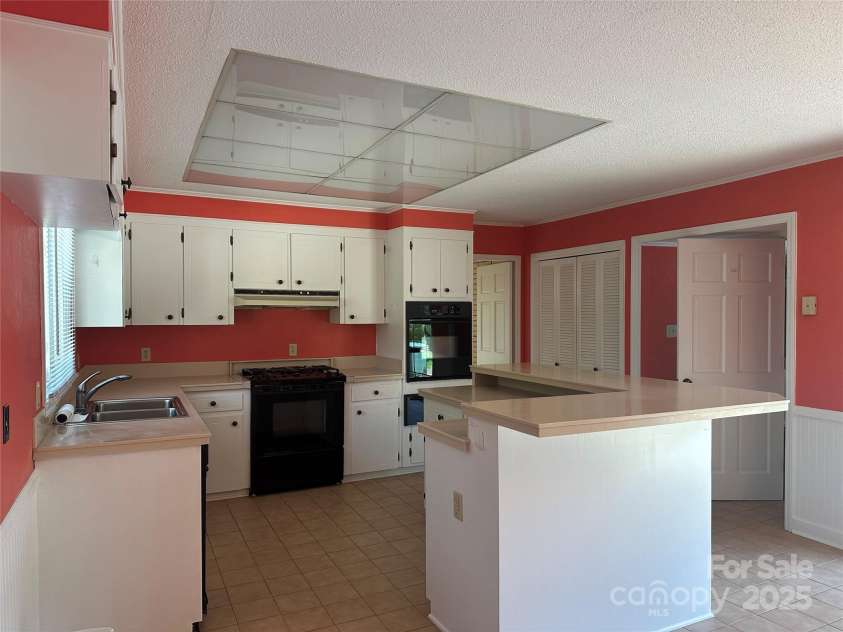 195 Keats Road, Mooresville, NC 28117.  MLS# CAR4274382, YatesRealty ID 24862. 