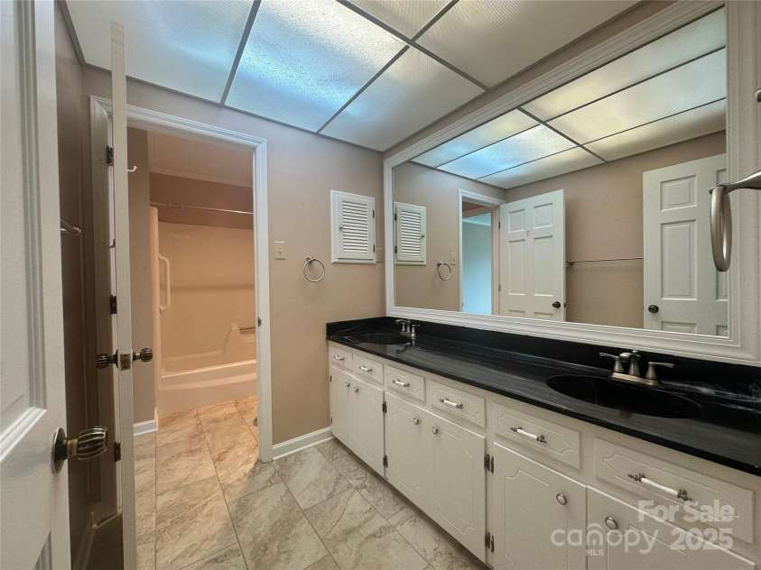 195 Keats Road, Mooresville, NC 28117.  MLS# CAR4274382, YatesRealty ID 24862. 