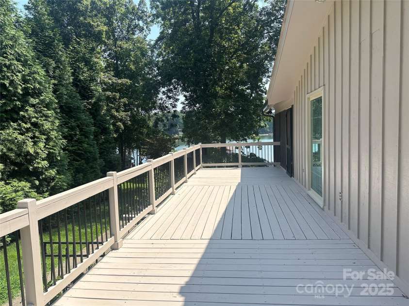 195 Keats Road, Mooresville, NC 28117.  MLS# CAR4274382, YatesRealty ID 24862. 