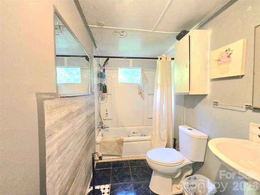 413 Pinchback Avenue, Bessemer City, NC 28016.  MLS# CAR4375015, YatesRealty ID 24862. 