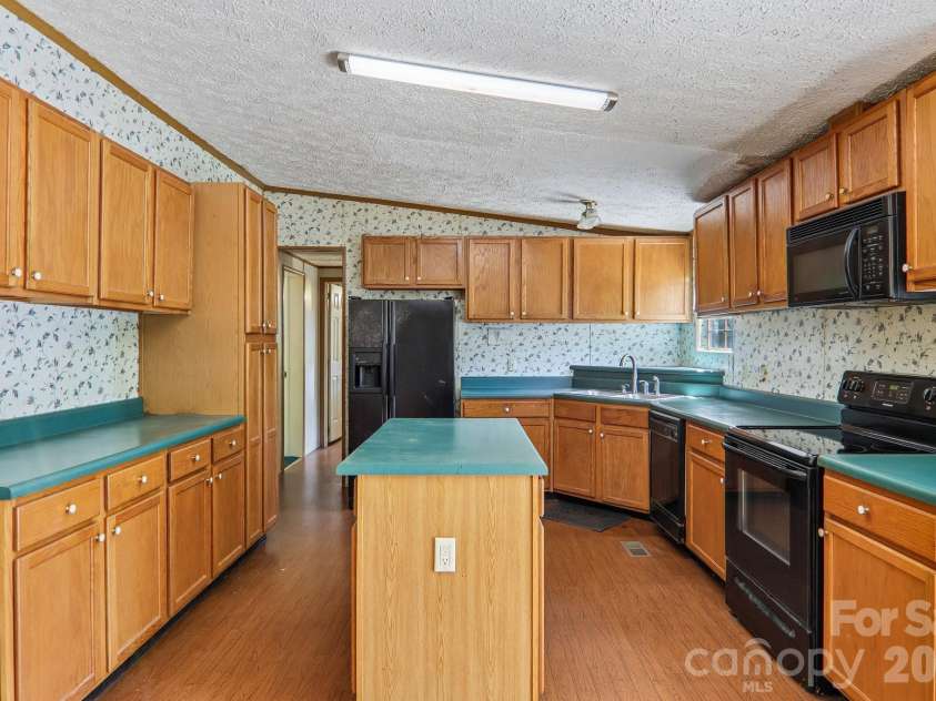 125 Cove Creek Drive, Rutherfordton, NC 28139.  MLS# CAR4384010, YatesRealty ID 24863. 