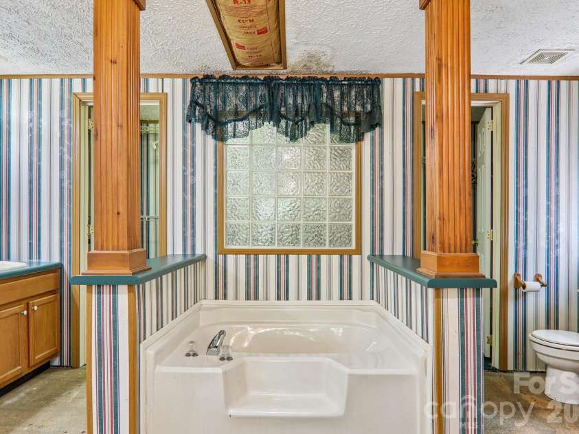 125 Cove Creek Drive, Rutherfordton, NC 28139.  MLS# CAR4384010, YatesRealty ID 24863. 