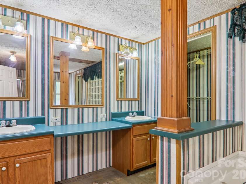 125 Cove Creek Drive, Rutherfordton, NC 28139.  MLS# CAR4384010, YatesRealty ID 24863. 