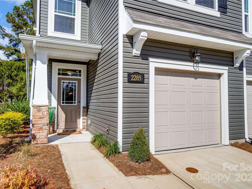 2465 Hedgecliff Road, Kannapolis, NC 28025.  MLS# CAR4270014, YatesRealty ID 24864. Front View-Photo Similar to Subject Property