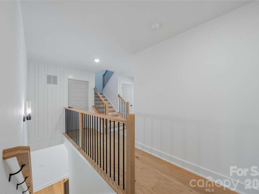 2812 Phillips Avenue, Charlotte, NC 28208.  MLS# CAR4380332, YatesRealty ID 24864. 
