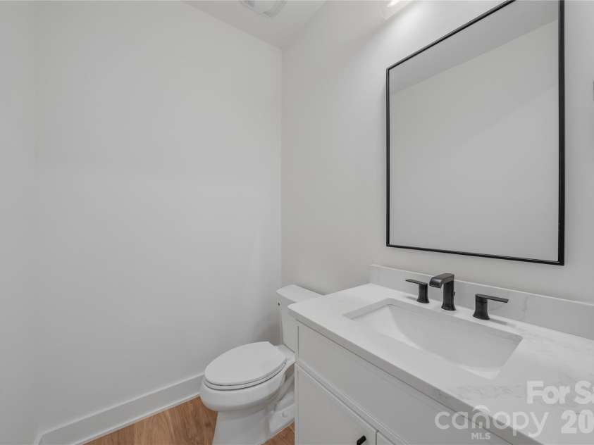2812 Phillips Avenue, Charlotte, NC 28208.  MLS# CAR4380332, YatesRealty ID 24864. 