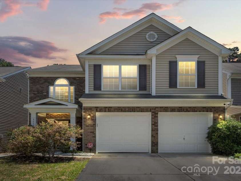 9511 Turning Wheel Drive, Charlotte, NC 28214.  MLS# CAR4270402, YatesRealty ID 24865. 