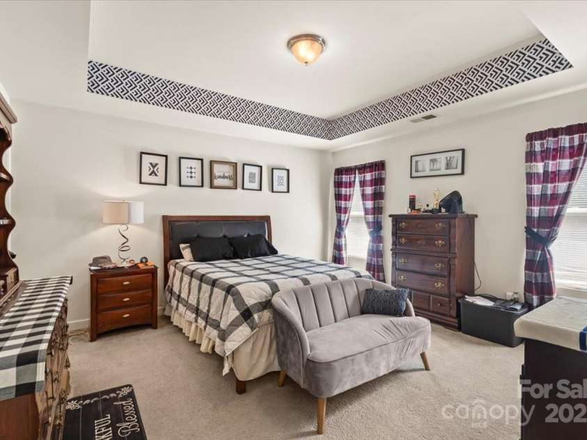 9511 Turning Wheel Drive, Charlotte, NC 28214.  MLS# CAR4270402, YatesRealty ID 24865. 