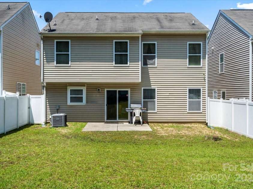 9511 Turning Wheel Drive, Charlotte, NC 28214.  MLS# CAR4270402, YatesRealty ID 24865. 