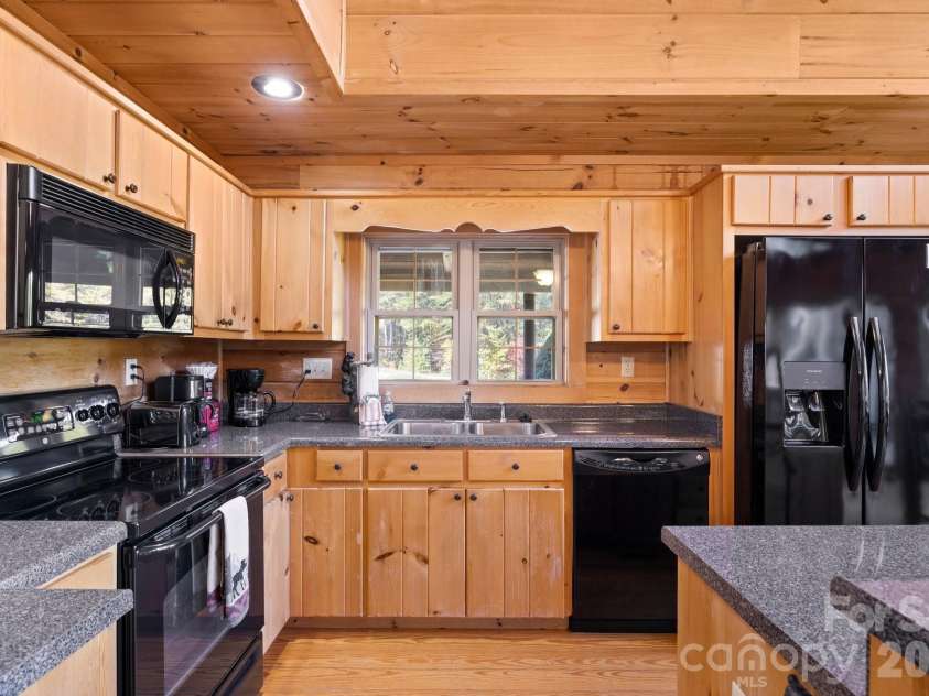 105 Palisade Drive, Mill Spring, NC 28756.  MLS# CAR4384255, YatesRealty ID 24866. 