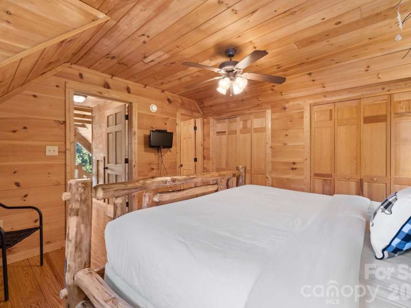 105 Palisade Drive, Mill Spring, NC 28756.  MLS# CAR4384255, YatesRealty ID 24866. 