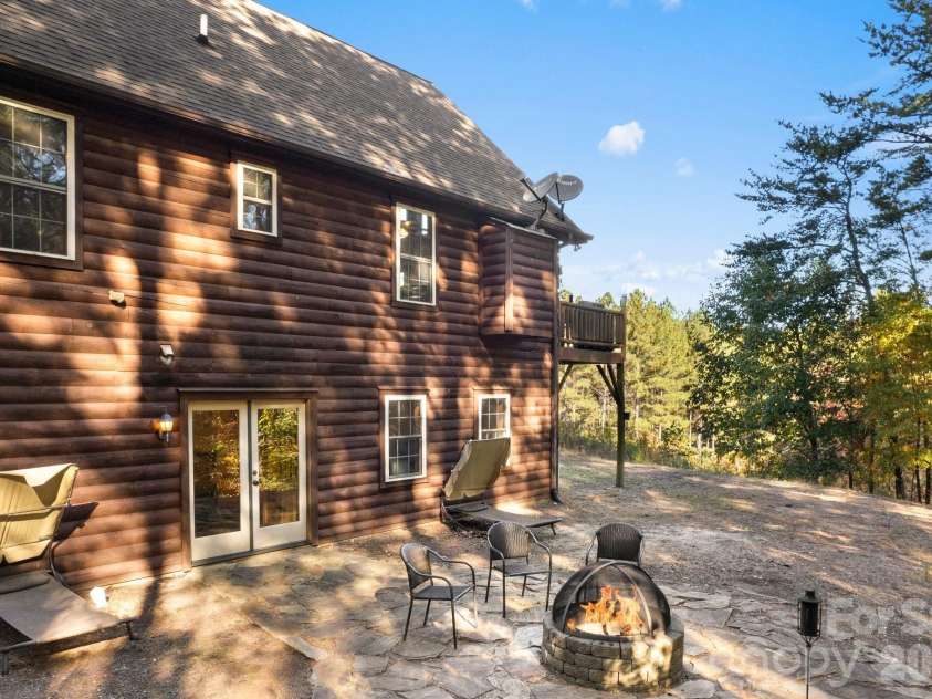 105 Palisade Drive, Mill Spring, NC 28756.  MLS# CAR4384255, YatesRealty ID 24866. 