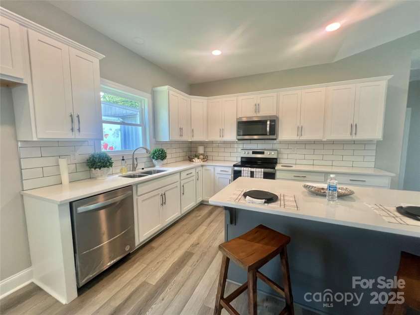 325 Jordan Avenue, Spencer, NC 28159.  MLS# CAR4269843, YatesRealty ID 24867. Awesome home for entertaining