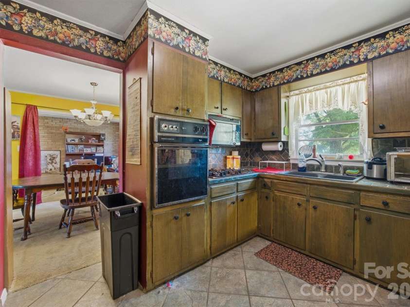 3634 Brookwood Drive, Maiden, NC 28650.  MLS# CAR4371987, YatesRealty ID 24867. 