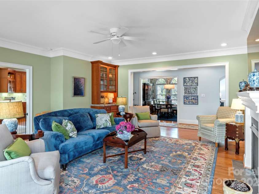 3129 Bentley Court, Winston Salem, NC 27104.  MLS# CAR4272483, YatesRealty ID 24868. 