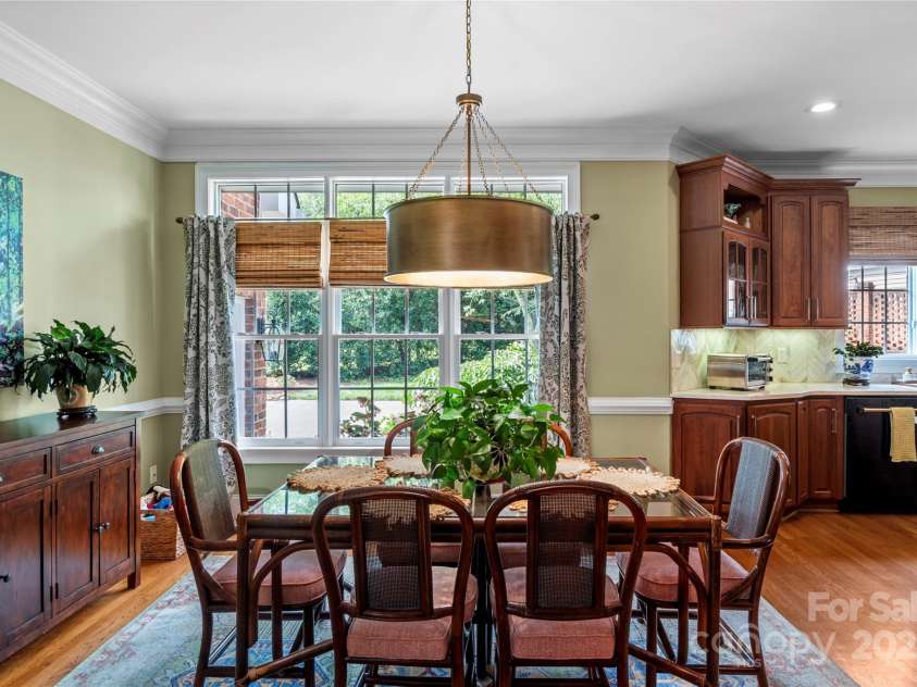 3129 Bentley Court, Winston Salem, NC 27104.  MLS# CAR4272483, YatesRealty ID 24868. 