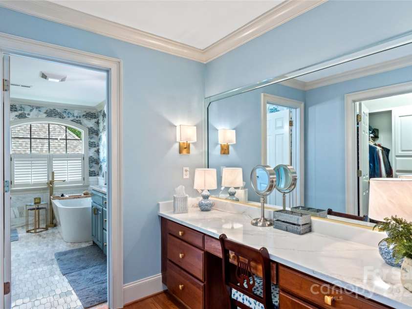 3129 Bentley Court, Winston Salem, NC 27104.  MLS# CAR4272483, YatesRealty ID 24868. 