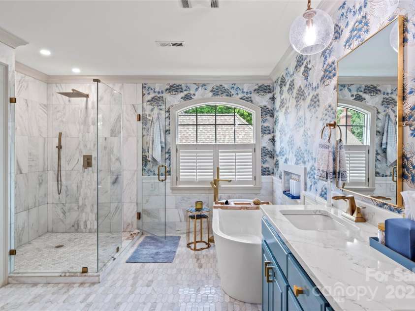 3129 Bentley Court, Winston Salem, NC 27104.  MLS# CAR4272483, YatesRealty ID 24868. 