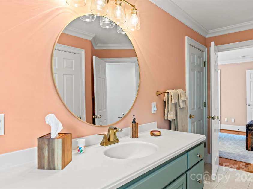 3129 Bentley Court, Winston Salem, NC 27104.  MLS# CAR4272483, YatesRealty ID 24868. 