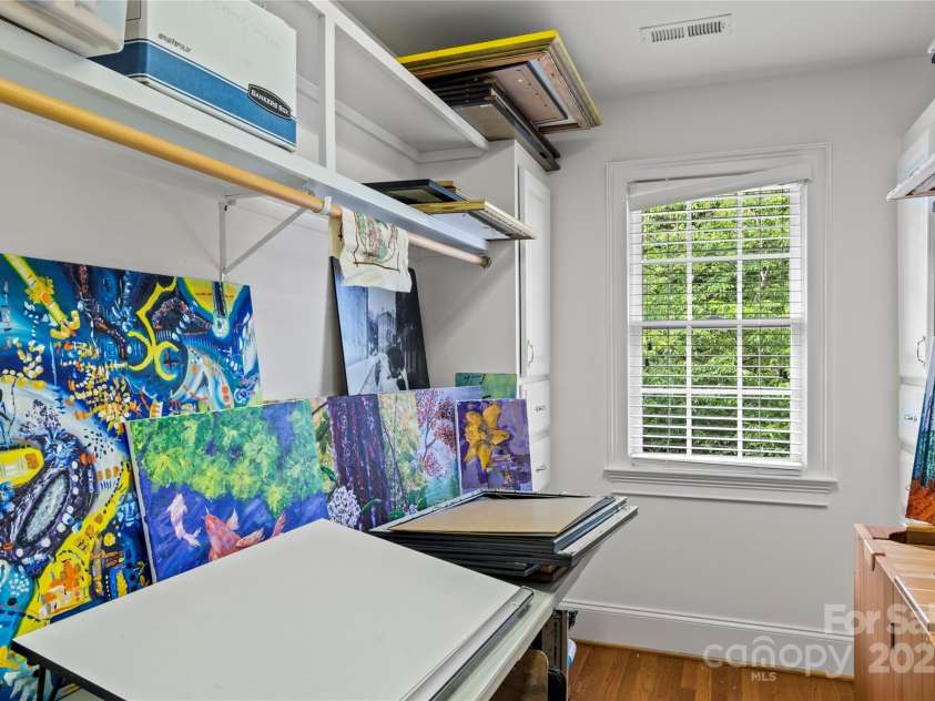 3129 Bentley Court, Winston Salem, NC 27104.  MLS# CAR4272483, YatesRealty ID 24868. 