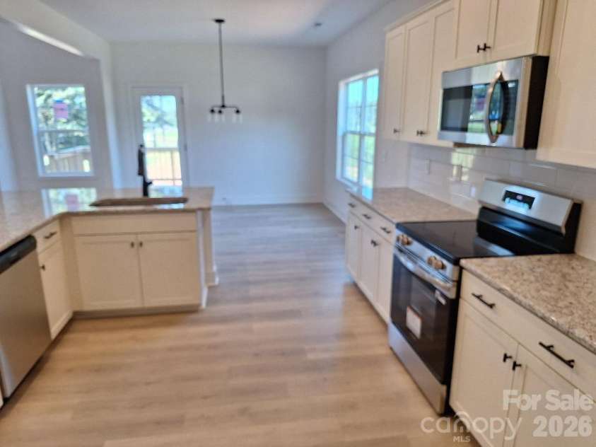 5115 Colchester Court, Catawba, NC 28609.  MLS# CAR4366234, YatesRealty ID 24868. Kitchen