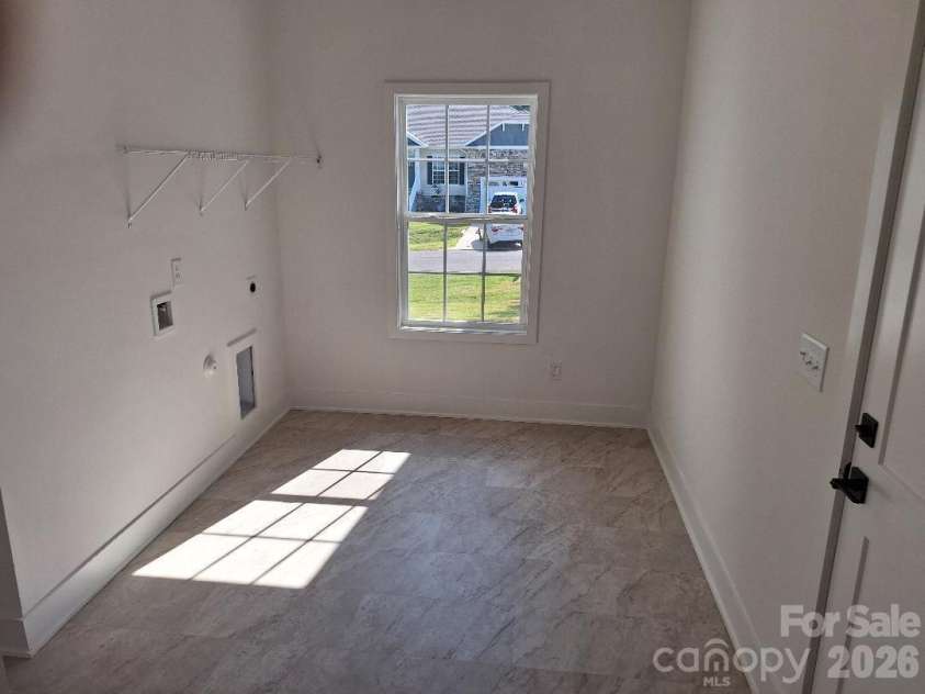 5115 Colchester Court, Catawba, NC 28609.  MLS# CAR4366234, YatesRealty ID 24868. Laundry