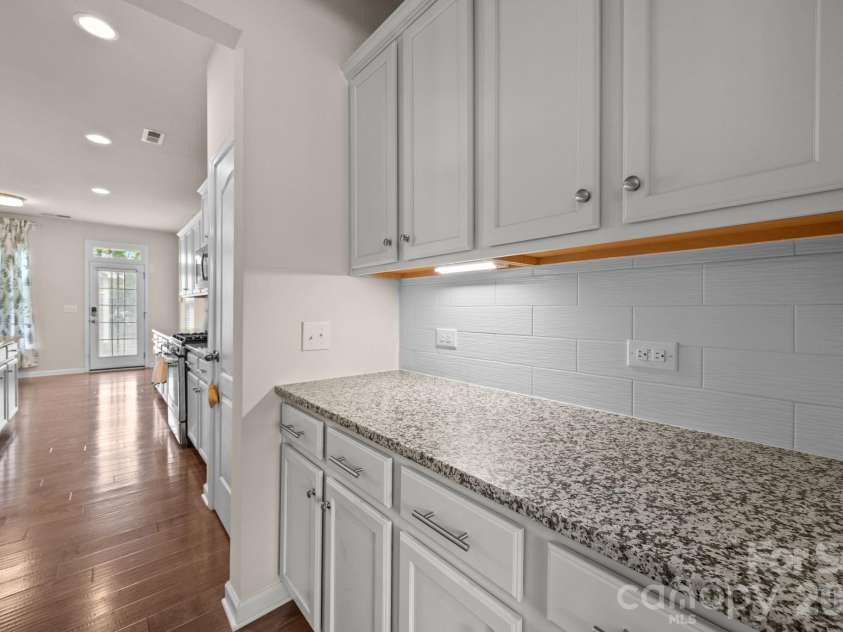 4028 Whittier Lane, Tega Cay, SC 29708.  MLS# CAR4373677, YatesRealty ID 24869. 