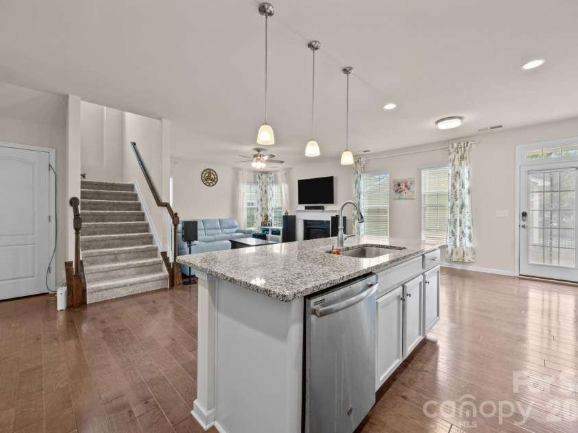 4028 Whittier Lane, Tega Cay, SC 29708.  MLS# CAR4373677, YatesRealty ID 24869. 