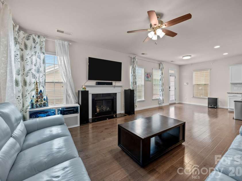 4028 Whittier Lane, Tega Cay, SC 29708.  MLS# CAR4373677, YatesRealty ID 24869. 