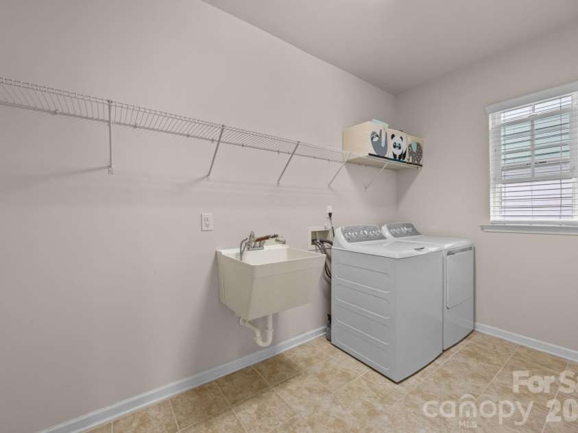 4028 Whittier Lane, Tega Cay, SC 29708.  MLS# CAR4373677, YatesRealty ID 24869. 