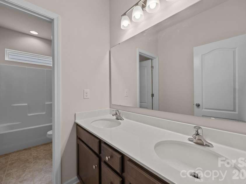 4028 Whittier Lane, Tega Cay, SC 29708.  MLS# CAR4373677, YatesRealty ID 24869. 