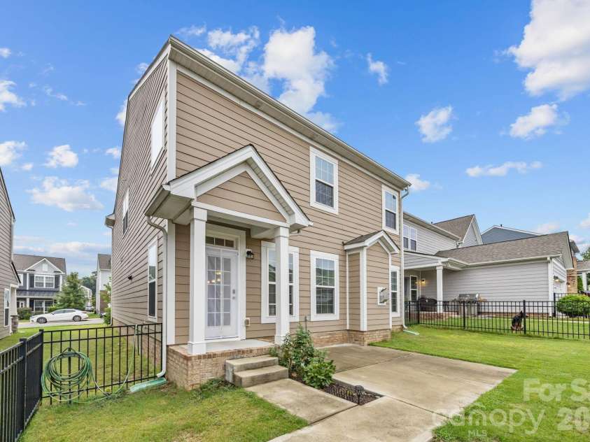 4028 Whittier Lane, Tega Cay, SC 29708.  MLS# CAR4373677, YatesRealty ID 24869. 