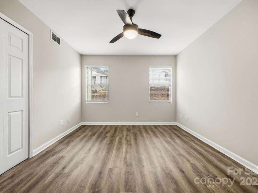 1605 Abbey Circle, Asheville, NC 28805.  MLS# CAR4332167, YatesRealty ID 2487. 