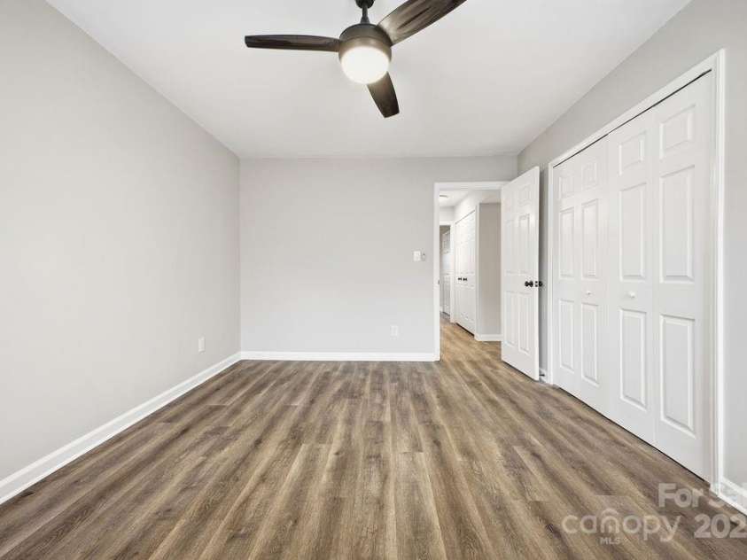 1605 Abbey Circle, Asheville, NC 28805.  MLS# CAR4332167, YatesRealty ID 2487. 