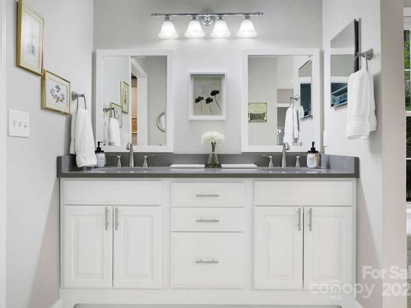 92 Nodatsi Court, Brevard, NC 28712.  MLS# CAR4268723, YatesRealty ID 24873. Double vanities
