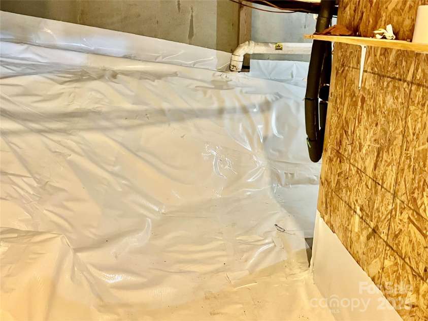 92 Nodatsi Court, Brevard, NC 28712.  MLS# CAR4268723, YatesRealty ID 24873. Encapsulated, clean & dehumidified crawlspace!