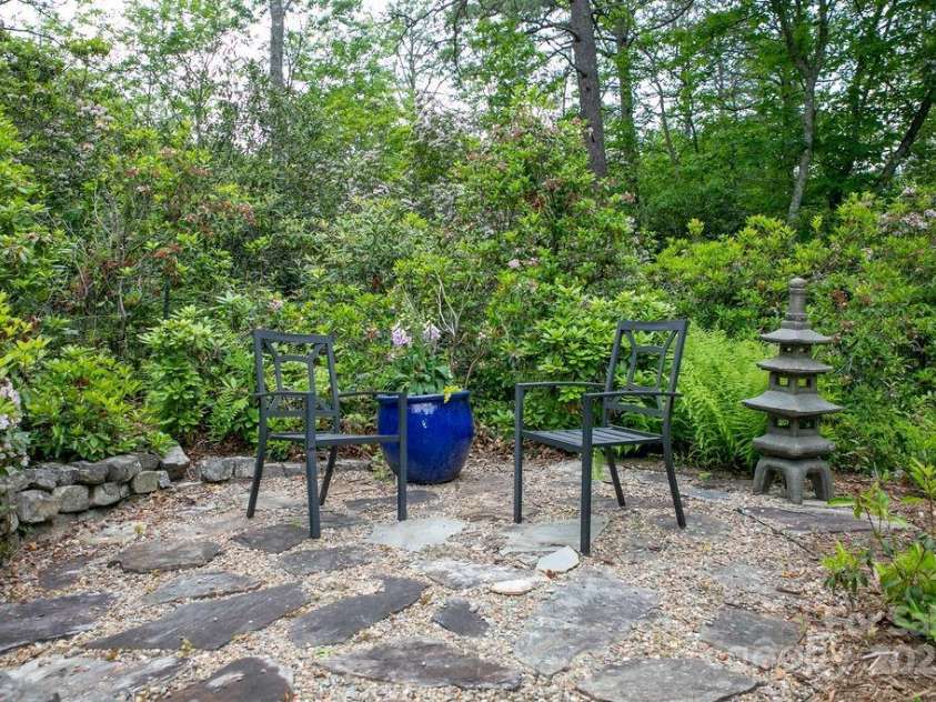 92 Nodatsi Court, Brevard, NC 28712.  MLS# CAR4268723, YatesRealty ID 24873. Great spot for a sitting area, gas fire pit...