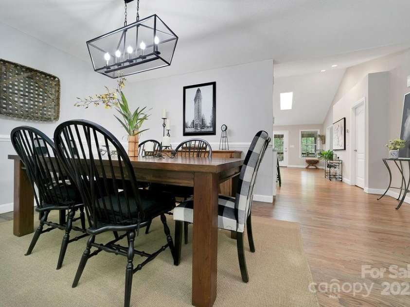 92 Nodatsi Court, Brevard, NC 28712.  MLS# CAR4268723, YatesRealty ID 24873. Spacious dining room