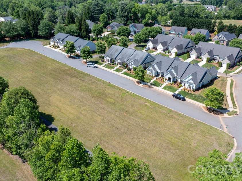 202 Ivy Court, Morganton, NC 28655.  MLS# CAR4384932, YatesRealty ID 24874. 