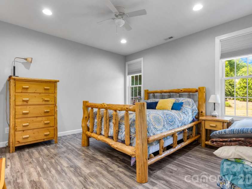 202 Ivy Court, Morganton, NC 28655.  MLS# CAR4384932, YatesRealty ID 24874. 