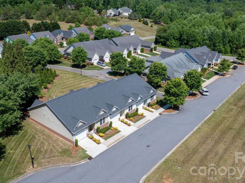 202 Ivy Court, Morganton, NC 28655.  MLS# CAR4384932, YatesRealty ID 24874. 