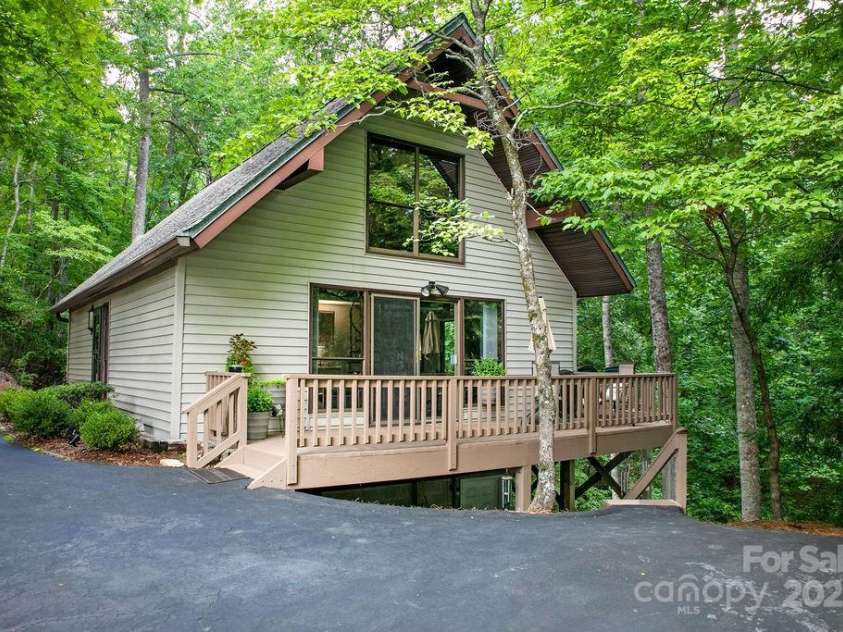 2023 Connestee Trail, Brevard, NC 28712.  MLS# CAR4276041, YatesRealty ID 24875. Welcome to 2023 Connestee Trail...