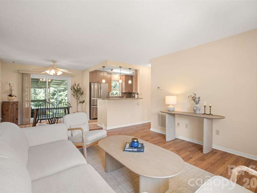 6 Mulberry Drive, Arden, NC 28704.  MLS# CAR4369188, YatesRealty ID 24876. 